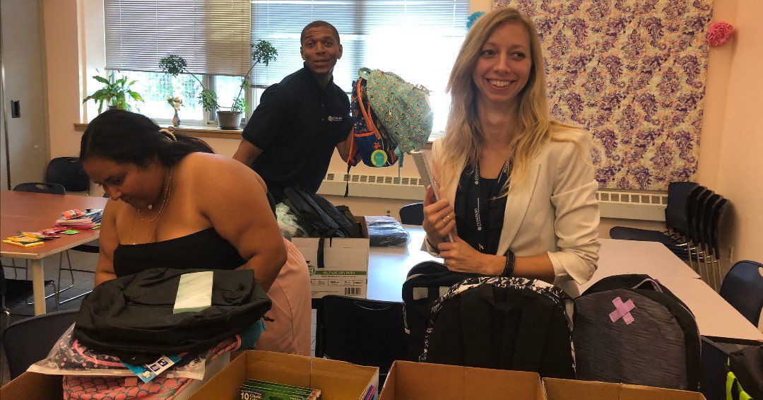 Congreso1977's tweet photo. Thanks to @Aramark,our students are ready for the upcoming school year! Today, the Aramark Impacto Hispanic ERG donated school items and a $500 grant to the Congreso's ELECT program, Family Empowerment Center and Youth programs! 📚 We are grateful for your partnership! https://t.co/8I9ZD6RQg4