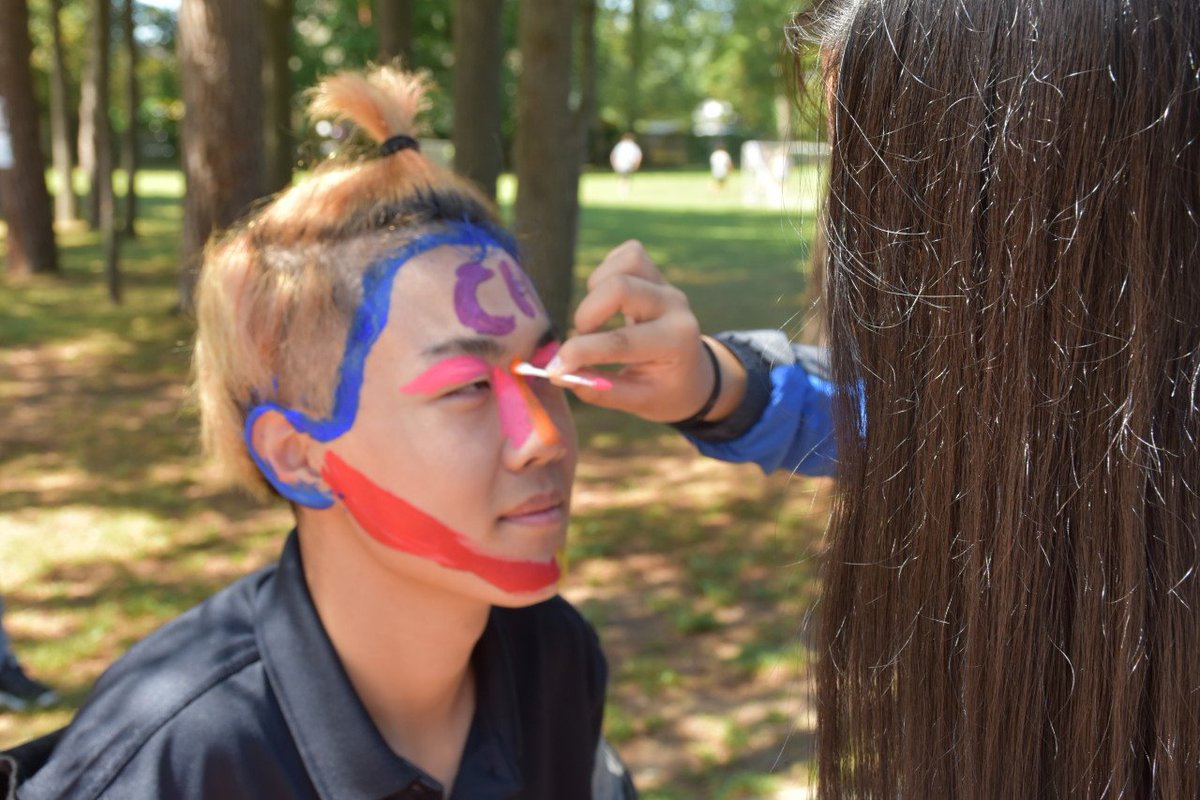 Fulford_Academy's tweet photo. More Wacky Wednesday activities and face painting prep. #myfulford #FASummer https://t.co/8iYGBe4Ymb