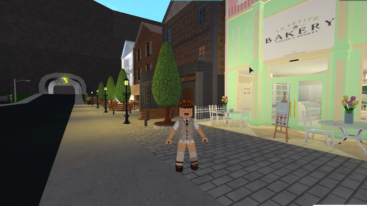 Daisyinsnow's tweet photo. Hey, 🏗️🏠 just wanna share currently I have been working on the street shops. Been doing it for months and I haven't finished working on the furnishings and interior... bc I'm way too lazy 😪 @RBX_Coeptus https://t.co/Jb43NtjvHb