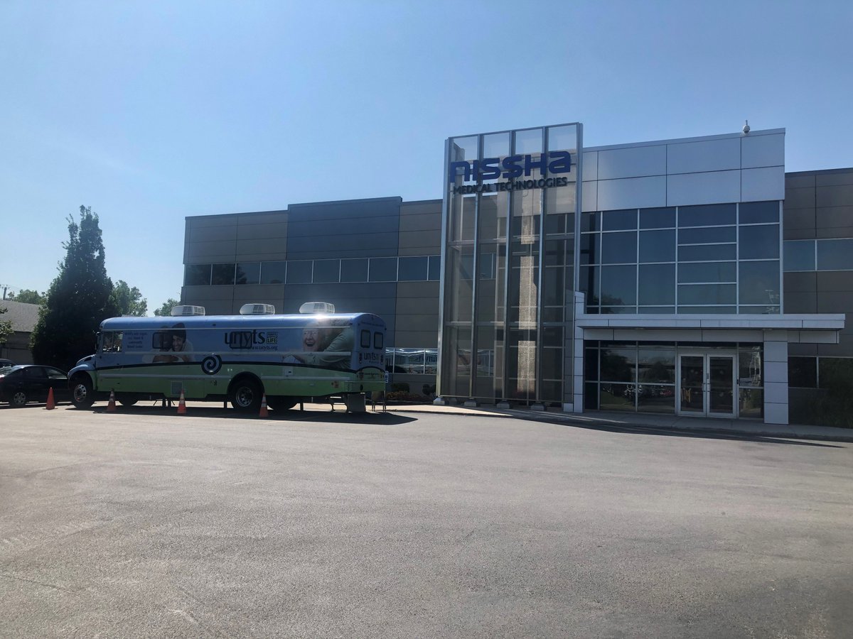 VermedGlobal's tweet photo. Your Graphic Controls employees at our Buffalo, NY Headquarters donated life today.

Each blood donation has a momumental impact for people whose lives have been diminished by ill-health, injury, or misfortune.

We thank all of our employees who took the time to donate today! https://t.co/oHUgmJt7lu