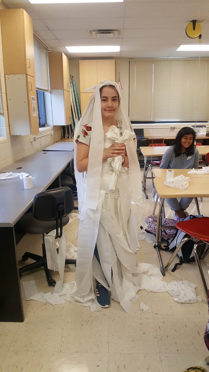 Ms_ShafShaf's tweet photo. 20 minutes to make a toilet paper wedding dress....here's the results. These students are on their way to careers in fashion design! https://t.co/T6lYTG3n5C