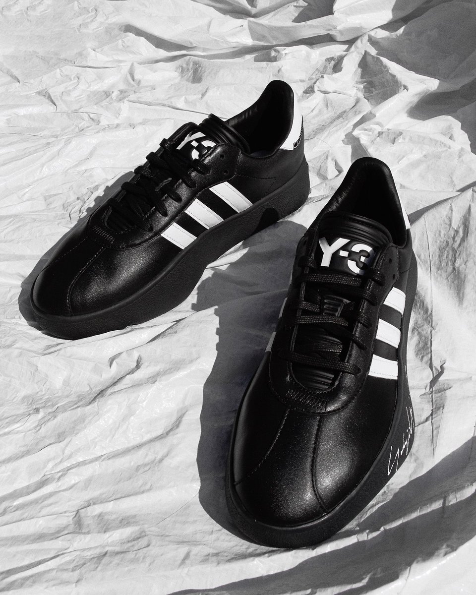 tangutsu football sneakers