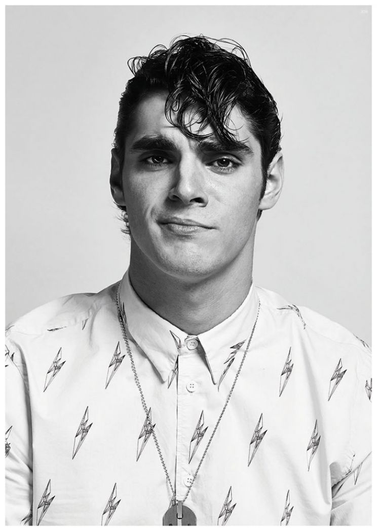 A Very Happy 27th Birthday to the Excellent RJ Mitte! 
___      