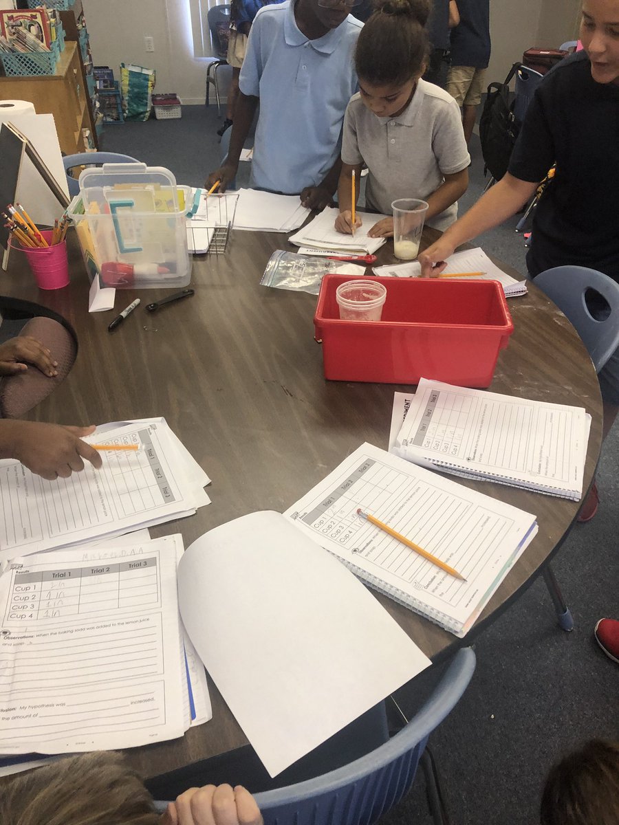 Mrs_Whitby_'s tweet photo. I wonder what will happen if we add soap to our baking soda and lemon juice mixtures? #observations #VCSScientists @CESWildcats https://t.co/QMw2pm8sUX