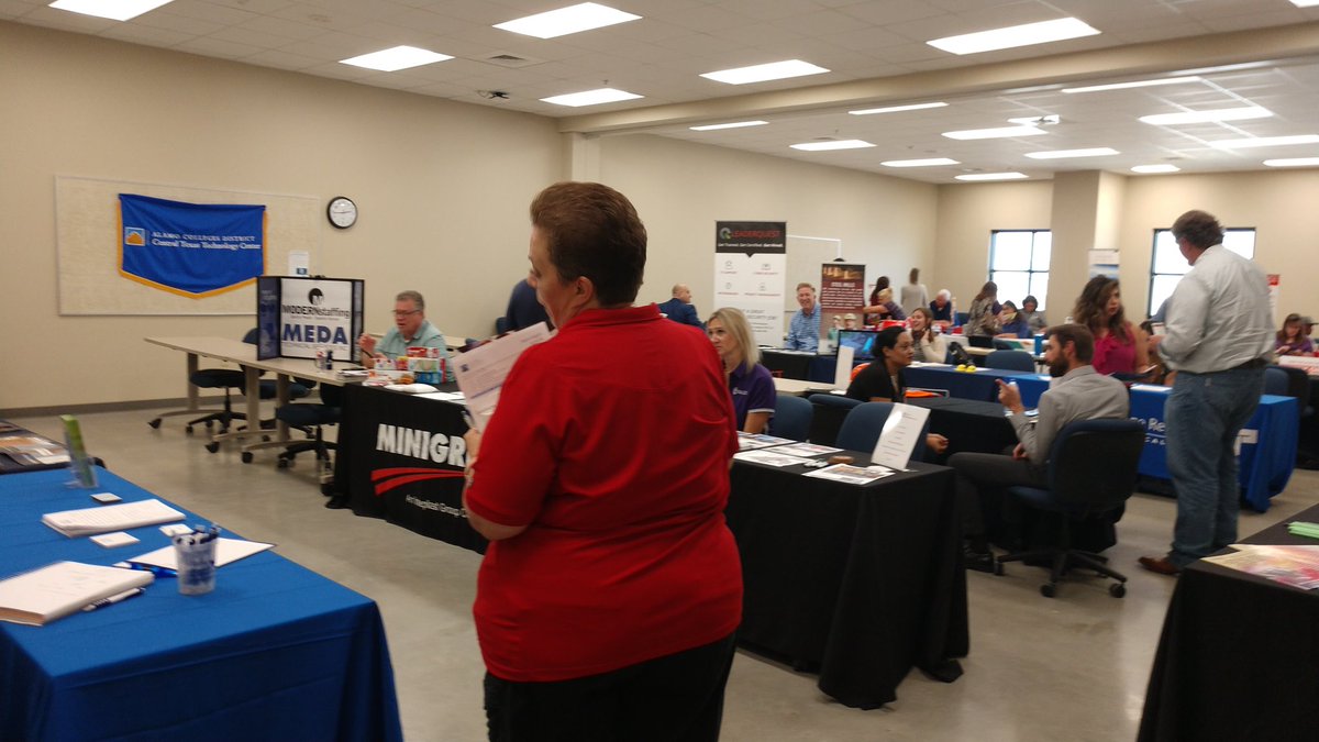 WSASanAntonio's tweet photo. Job Fair out @AlamoColleges1 Central Texas Technology Center until 4p today! https://t.co/xkYDWPsQWA