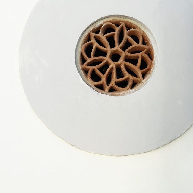 madebyand's tweet photo. #andmadelikes #sunbrick #airbrick #geometrickery #lookup #patterneverywhere #summer #mallorca https://t.co/06LOAvaLPX https://t.co/Da04vsGD74