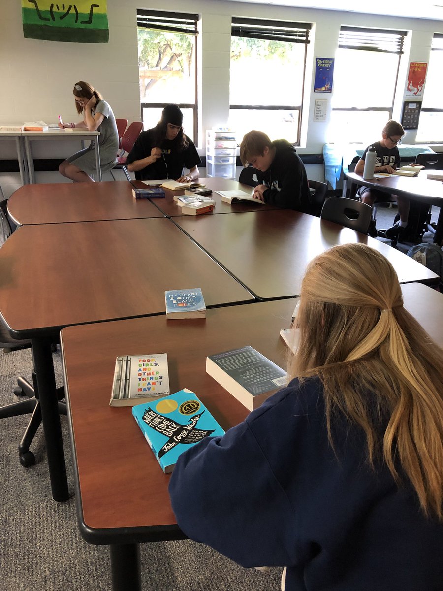 Sophomores speed dated some books today. Several matches were made <3 #savedbythepbl