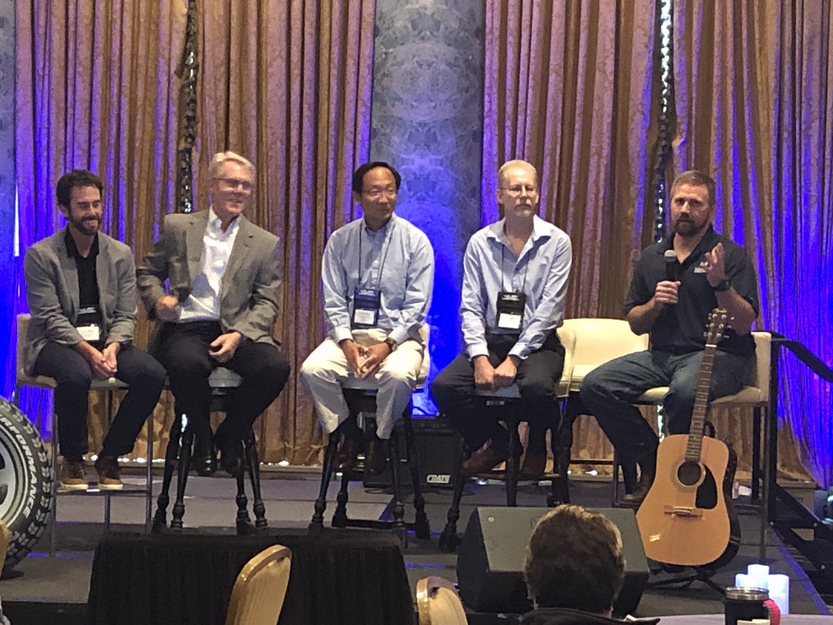 WAVonline's tweet photo. Round 2 🔥 Fire side chat: CBRS and the impact on US and Canadian markets with @mbsiwav @ruckusnetworks @Baicells @WAVonline @CsrRoyell #partnerconference2019 https://t.co/dIk5WjoLM0