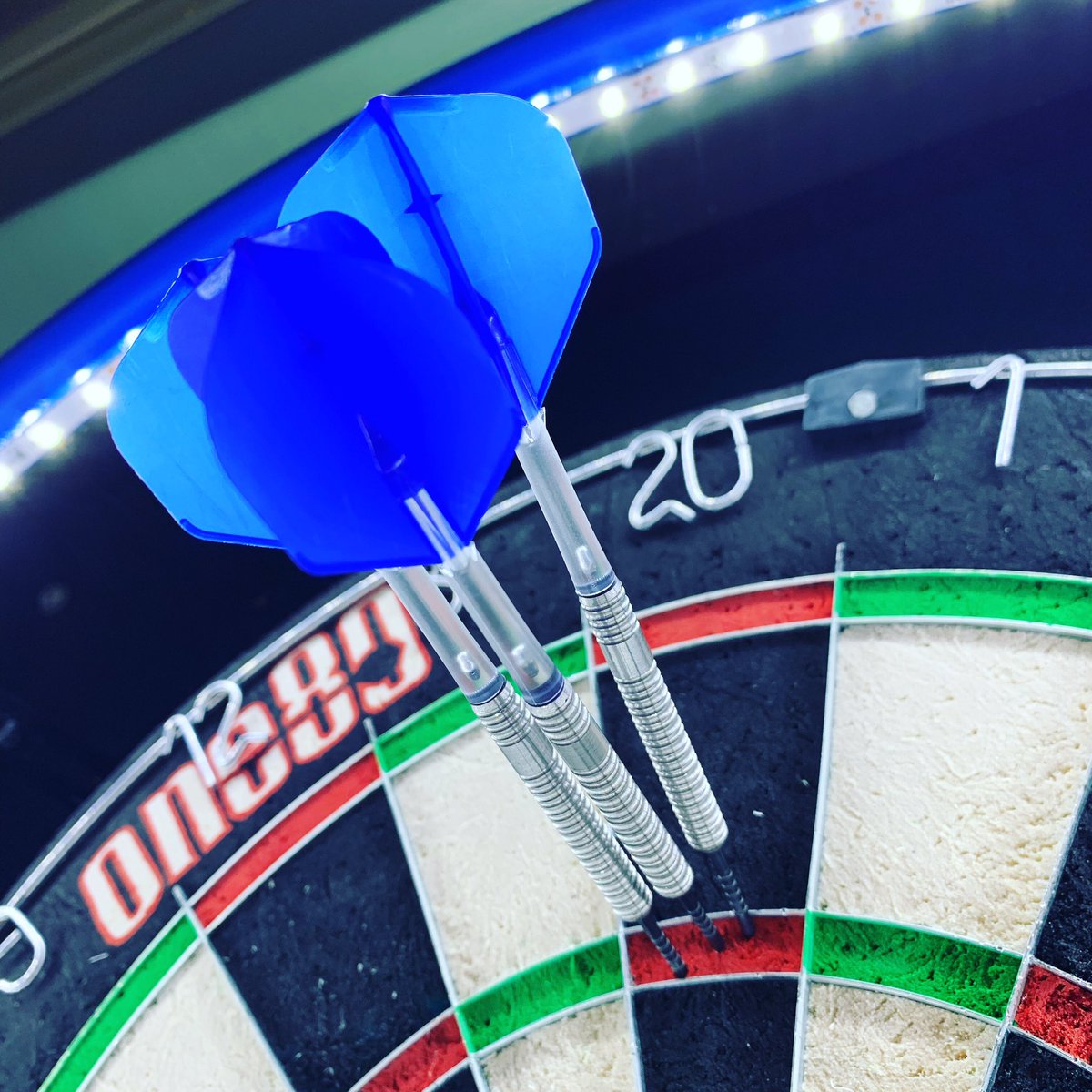 TheTitan180's tweet photo. @DartsNutz @CustomMadeDarts @Lstyle_Japan #titan7customs #thetitan180 #custommadedarts #cmd #22g #carrerac4 #dartsnuts #darts #steeltipdarts #🎯 #blackpoints #shotgrip #lstyle #carbon #blueflights #lstylestandardflights #flightstandards https://t.co/tV0pziOwHX