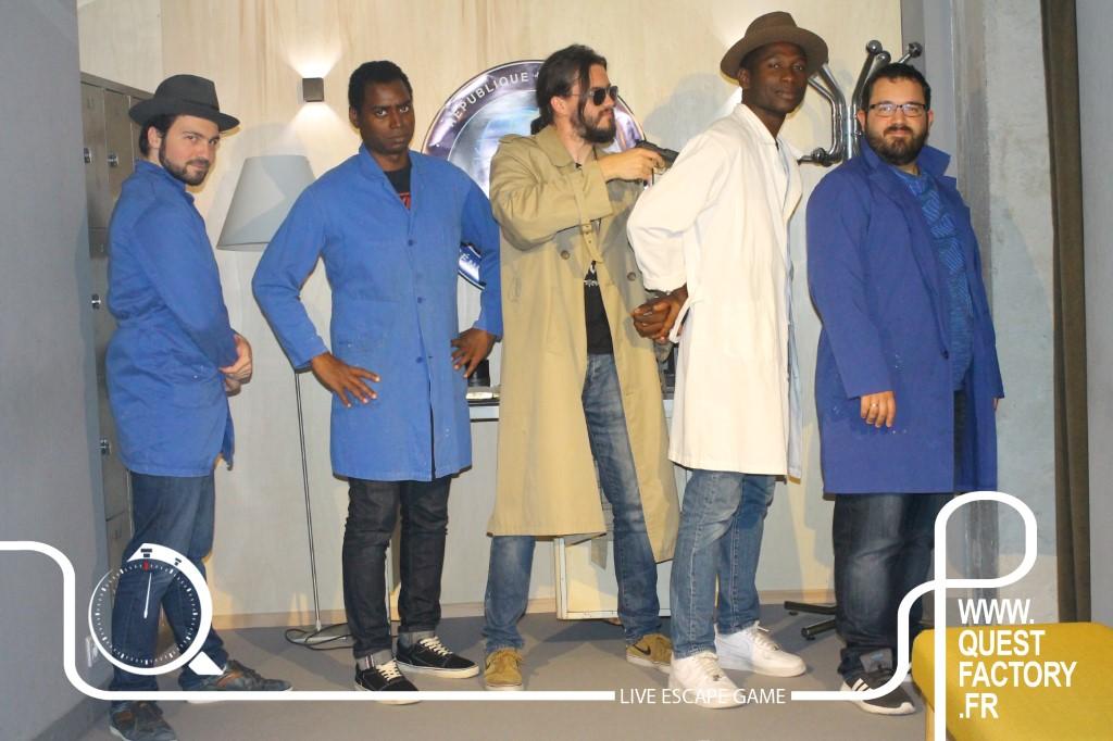 CodeWorksParis's tweet image. Bravo à la team CodeWorks d'avoir résolu cette mission dangereuse 😁🔫 🧨 #OperationBalkans #CodeWorks #CodeParty