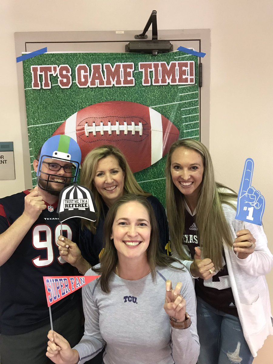 practicalpattie's tweet photo. Had a great day growing our practice with our new Instructional Coaching Playbook! #makingplays4CISD @tyner_caitlin @debmcneely @koreacoop https://t.co/FinOvIrUwW