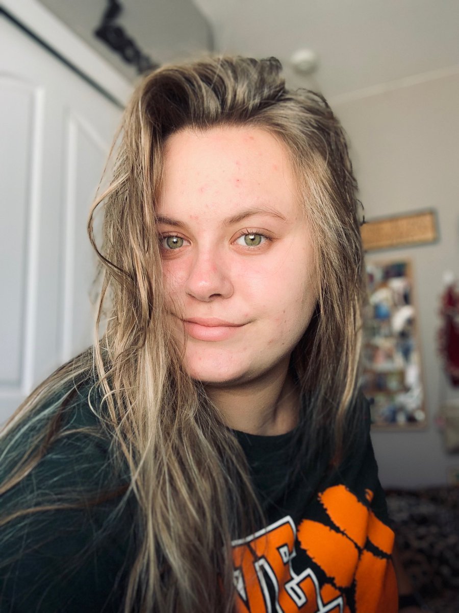 _huston89's tweet photo. The world deserves to see my girls natural beauty 🧡 https://t.co/wkDa1x5ZP7