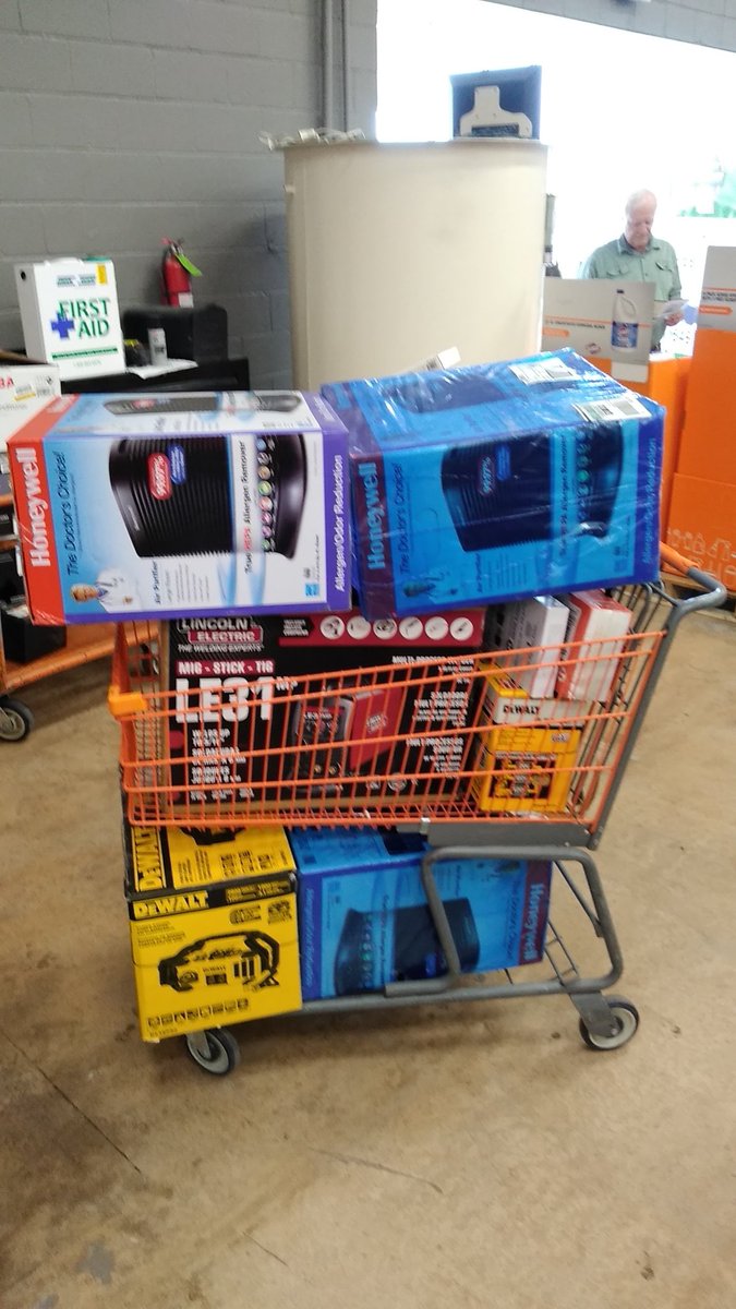 johnboi70's tweet photo. $2,800 recovery. Great job team 519 https://t.co/OuxnSq7YdC