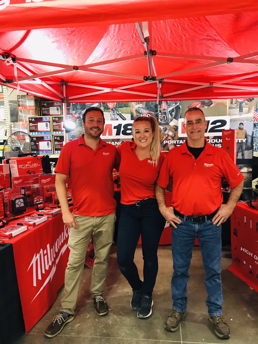 sarahTTI's tweet photo. My team and I had a successful Milwaukee Demo day in Riverview, FL! Store 6380! The Store Management team is PHENOMENAL and huge supporters of TTI! We appreciate you!!! @HomeDepot #THANKYOU @EfrenExports @sgaskinshd @MilwaukeeTool https://t.co/hKAxYbushp