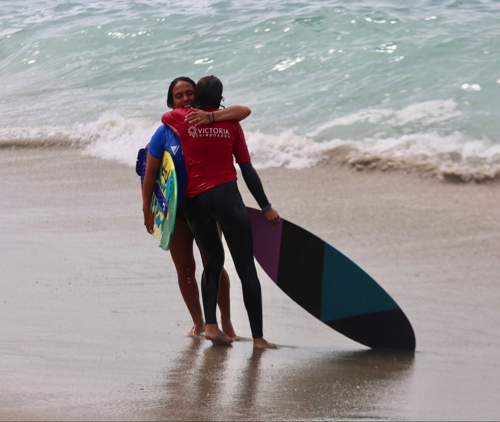 vero_community's tweet photo. Last weekend we had the pleasure of supporting @VicSkimboards during The #Vic2019 comp in SoCal.
Congrats to @AmberTorrealba for taking the win in Pro Women & a special thank you to Vero creative Paddy Mack for capturing the contest so brilliantly behind the lens. https://t.co/N9dKeLIKHK