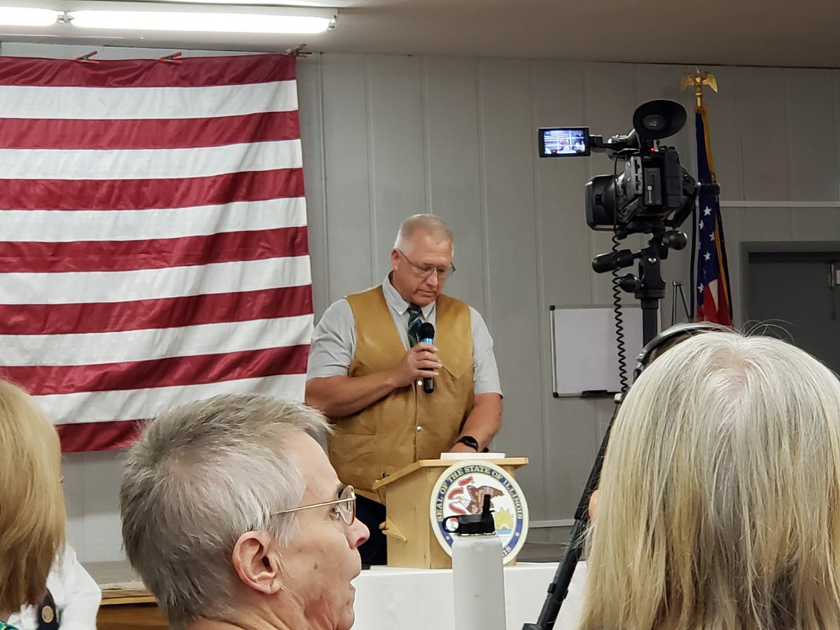 tdugan75's tweet image. Very proud to see #BHill8 student work on display today at the American Legion in #BHill as a true hometown hero was honored by @AndyManar