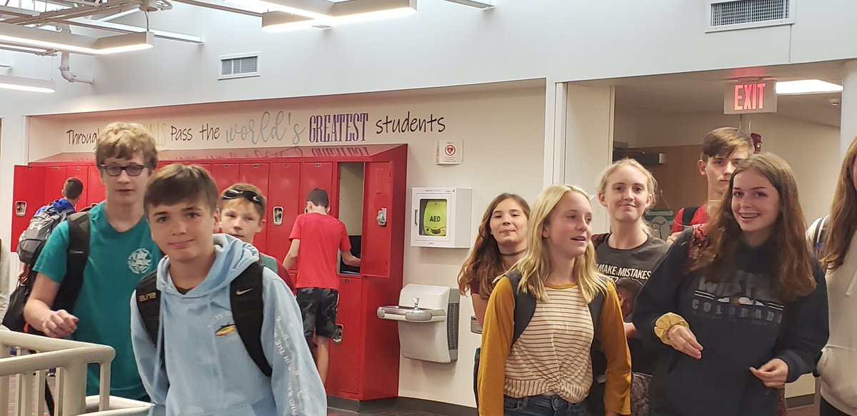 platteviewcent's tweet photo. "Through these HALLS pass the world's GREATEST students."
So true about Platteview Central halls, we're putin' it on THREE walls!!
Thanks, @julie_fjell
#realwall
#twitterwall
#facebookwall
#gr82batrojan https://t.co/9OWKDH8Nig