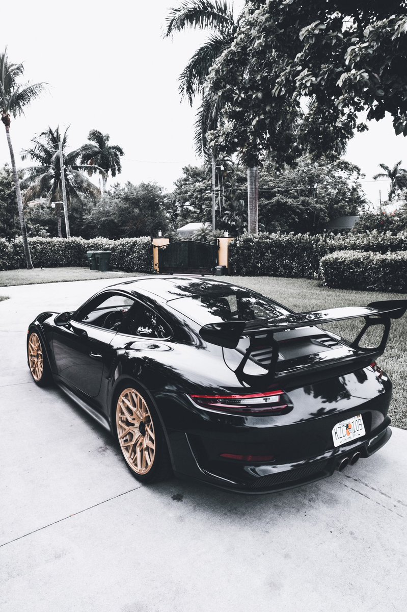 Thaddeus tweet media