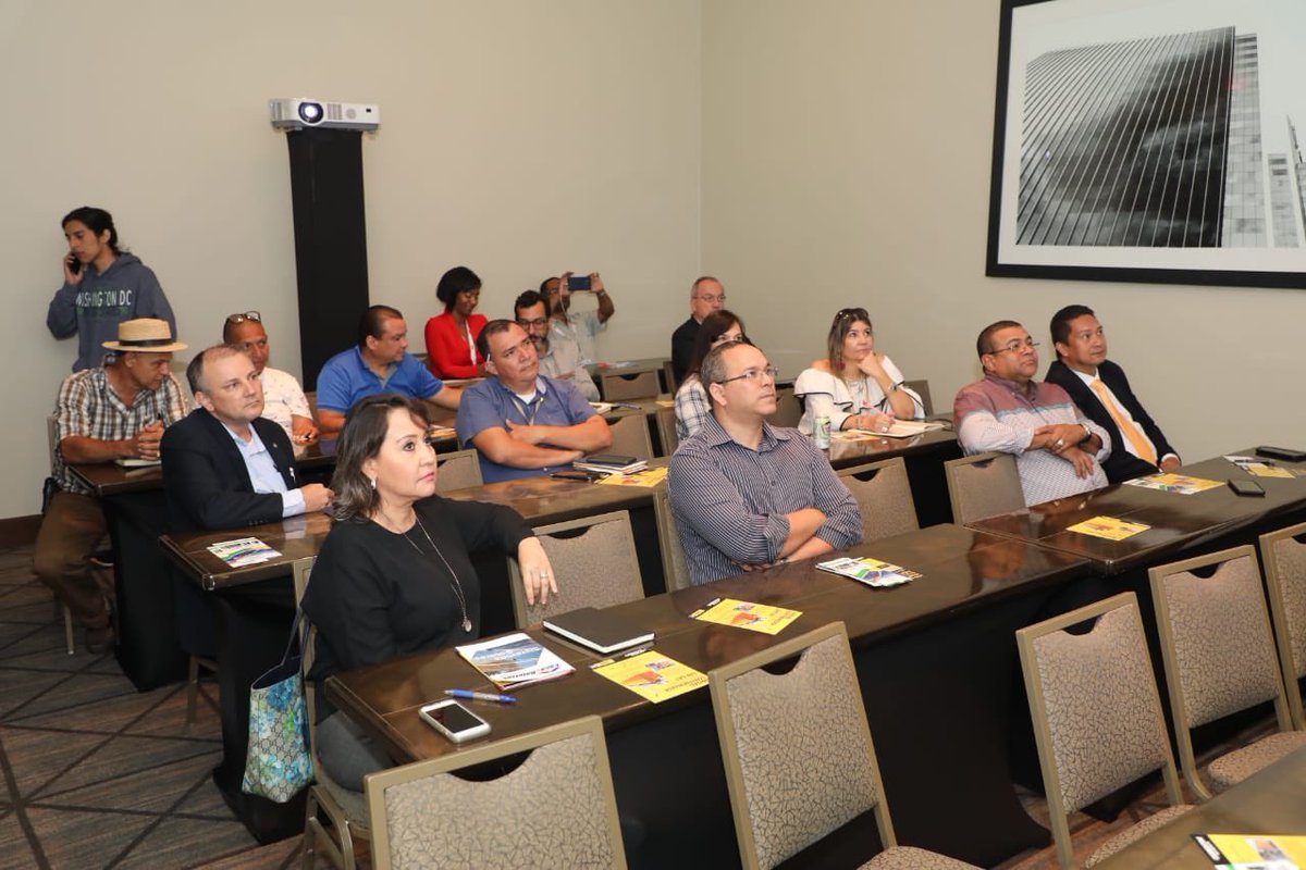industrialespty's tweet photo. En el 𝐗𝐈 𝐒𝐢𝐦𝐩𝐨𝐬𝐢𝐨 𝐈𝐧𝐝𝐮𝐬𝐭𝐫𝐢𝐚𝐥 𝐲 𝐝𝐞 𝐄𝐧𝐞𝐫𝐠𝐢𝐚 se desarrollaron talleres técnicos de temas como Ahorro de Energía y disminución de costos, Electridad y Calentadores Solares, Gran Cliente y Tarifa Eléctrica #Simposio2019 #EnergíaPanamá #IndustriaPanamá https://t.co/YCpKfGdMmu