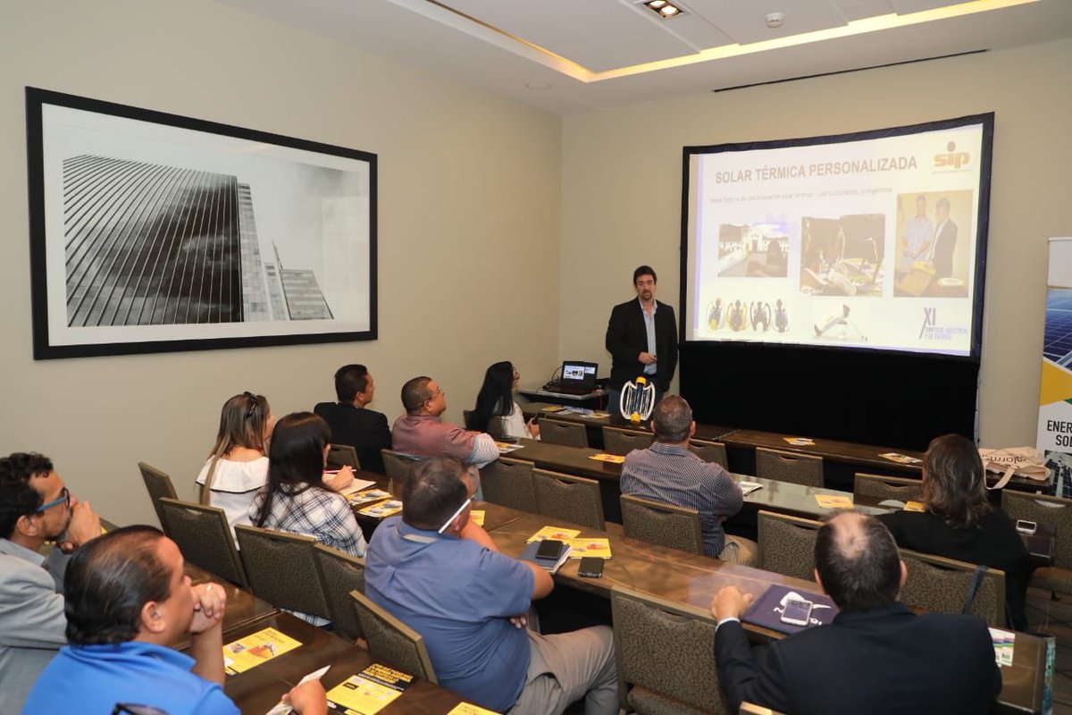 industrialespty's tweet photo. En el 𝐗𝐈 𝐒𝐢𝐦𝐩𝐨𝐬𝐢𝐨 𝐈𝐧𝐝𝐮𝐬𝐭𝐫𝐢𝐚𝐥 𝐲 𝐝𝐞 𝐄𝐧𝐞𝐫𝐠𝐢𝐚 se desarrollaron talleres técnicos de temas como Ahorro de Energía y disminución de costos, Electridad y Calentadores Solares, Gran Cliente y Tarifa Eléctrica #Simposio2019 #EnergíaPanamá #IndustriaPanamá https://t.co/YCpKfGdMmu