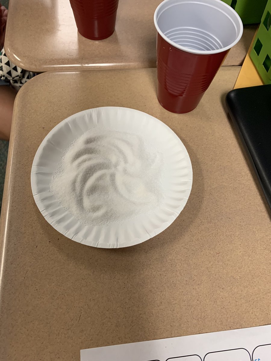 mistybrackendav's tweet photo. Using salt today to model different types of galaxies. #handson #5.ESS1.2 #tnscience https://t.co/dMAfU2CZrE