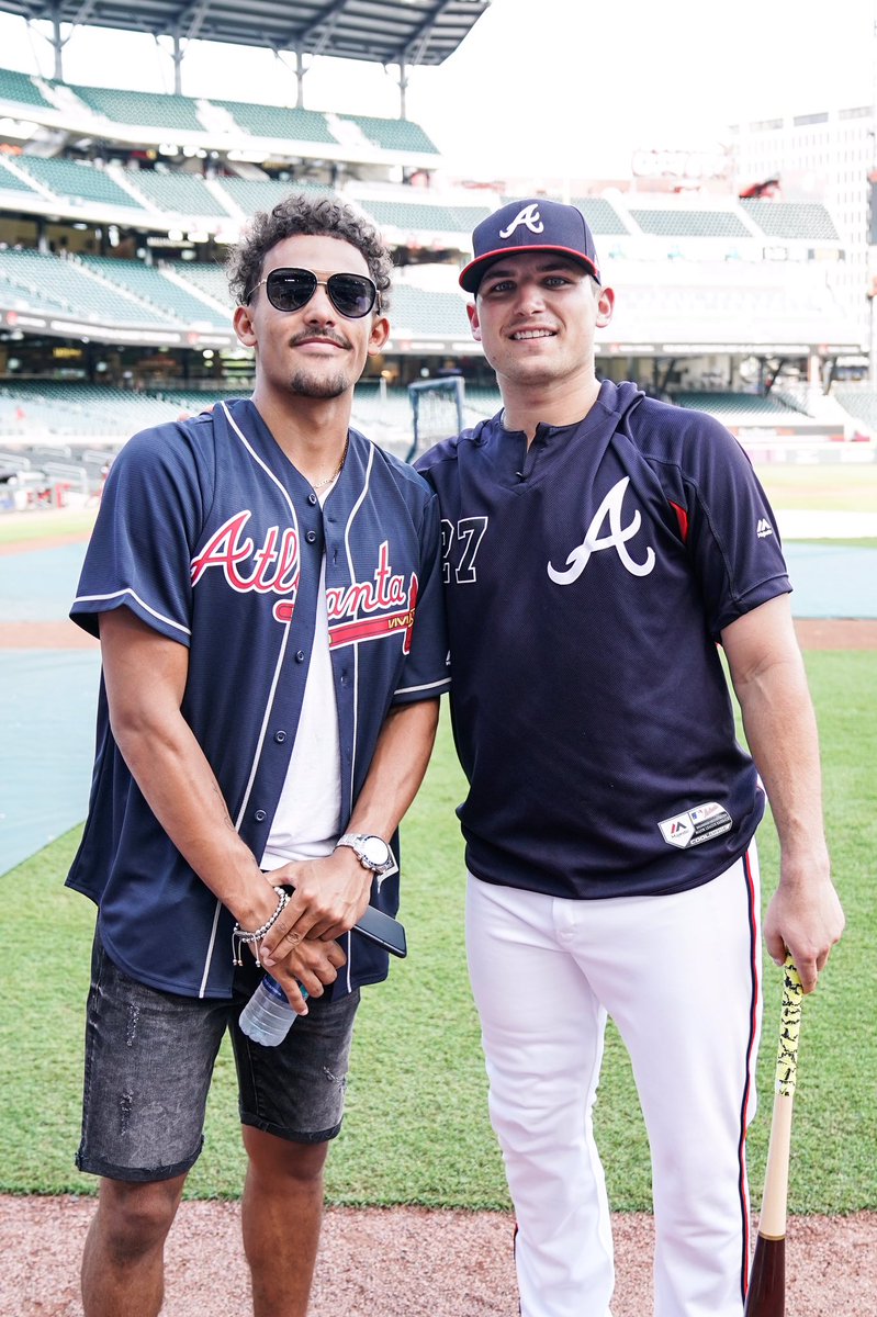 Braves's tweet image. ❄️ @TheTraeYoung in the house! ❄️ 

#TrueToAtlanta | #ChopOn