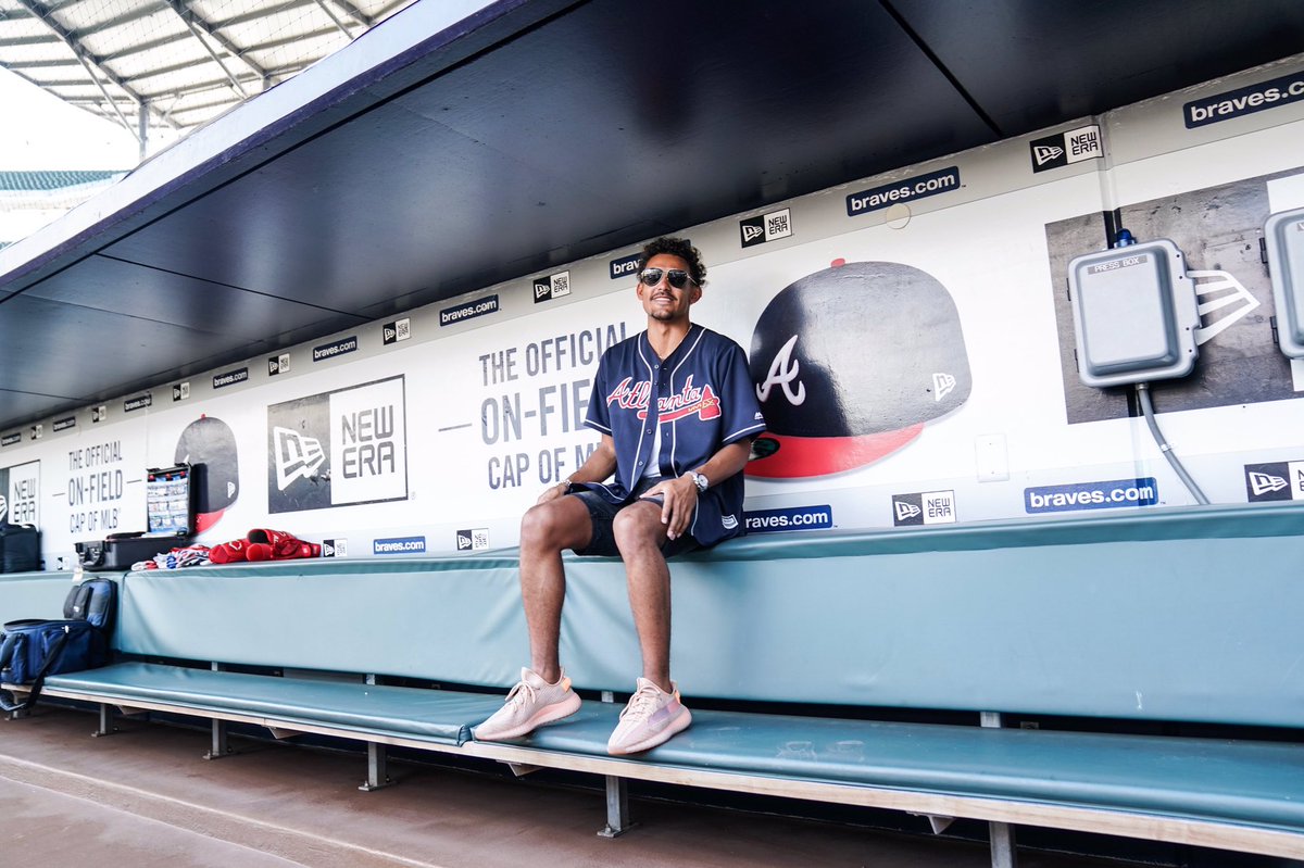 Braves's tweet image. ❄️ @TheTraeYoung in the house! ❄️ 

#TrueToAtlanta | #ChopOn