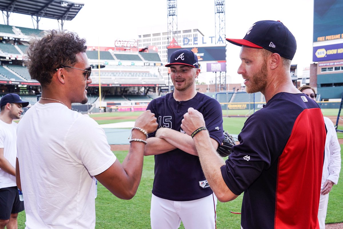 Braves's tweet image. ❄️ @TheTraeYoung in the house! ❄️ 

#TrueToAtlanta | #ChopOn