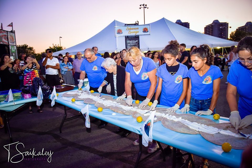 St_Charbel's tweet photo. #Throwback to our record-long markouk sandwich! #25VMG #lebanesefood #yummy https://t.co/aYwXtJxFEw