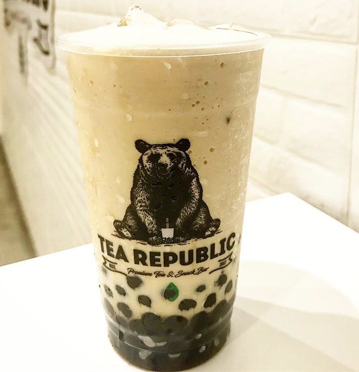 teaRepubliccol's tweet photo. Combate el cansancio y mantente alerta y concentrado #VainillaBlackMilkTea 🤓👌💚 #energíapura #BuBBleTea #explosióndesabor Pídelo por @RappiColombia https://t.co/bGeorEmBbd