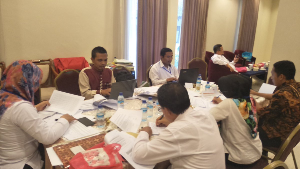 As one of assessor member with provincial government and academic representatives in Workshop of Performance Assessment in Stunting Decreased of Districts,  Provincial of West Nusa Tenggara. #V4CP <a href="/konsepsintb/">KONSEPSI NTB</a>
<a href="/SNVIndonesia/">SNV Indonesia</a> 
<a href="/SNVworld/">SNV - find us on Bluesky as snv.org</a>