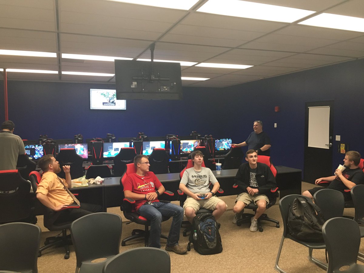 sandburgesports's tweet photo. The arena is ready for open game night, and some students are already here! We’ll also have PS4 and Xbox consoles available to play tonight! Come out from 6-9 in Room A006 https://t.co/u7wkHb0ofd