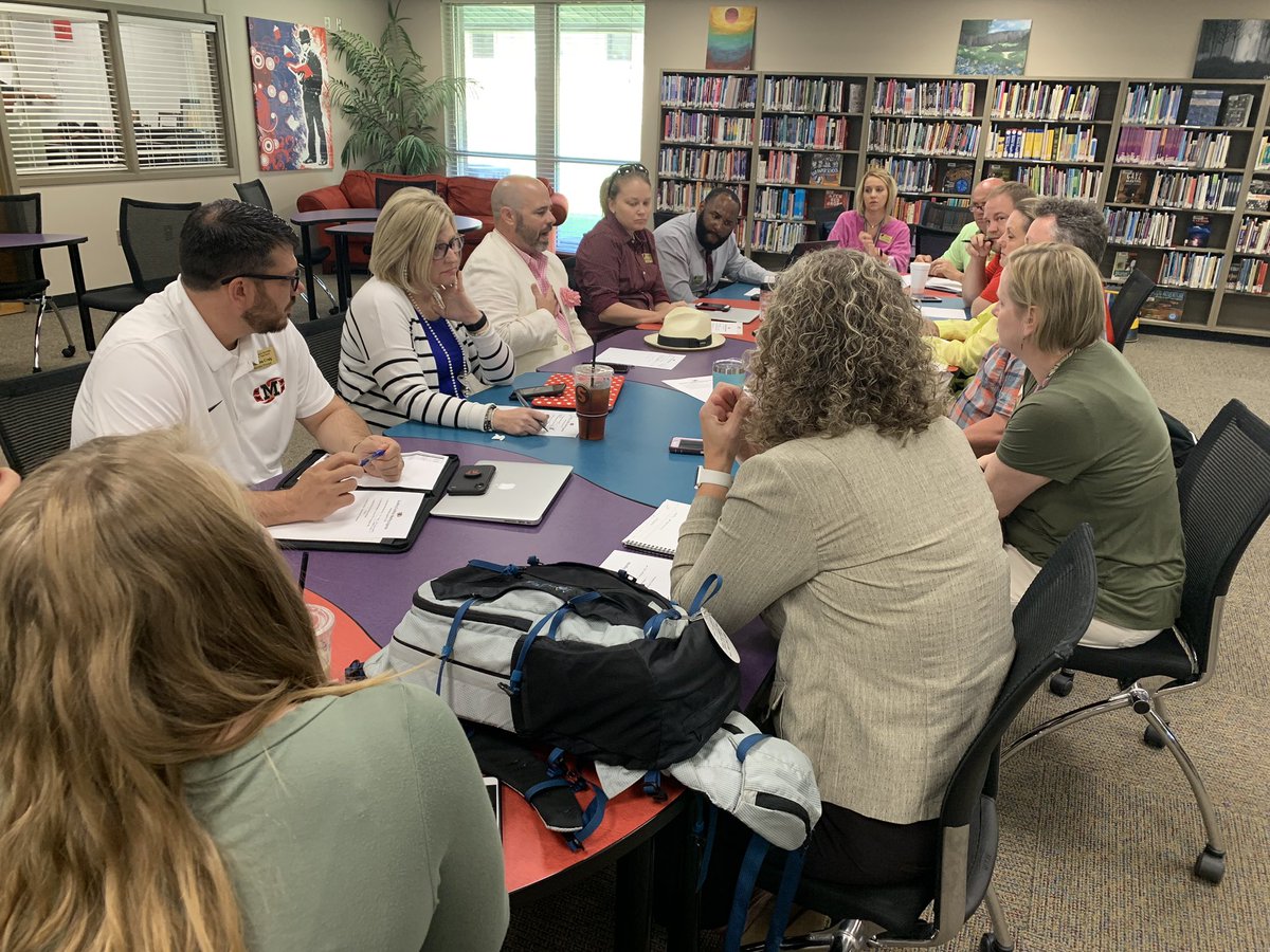 “School leaders need allies to pursue substantive change.”

The guiding coalition at Douglas MacArthur Jr High meet regularly to champion that change. #plc4ar #guidingcoalition