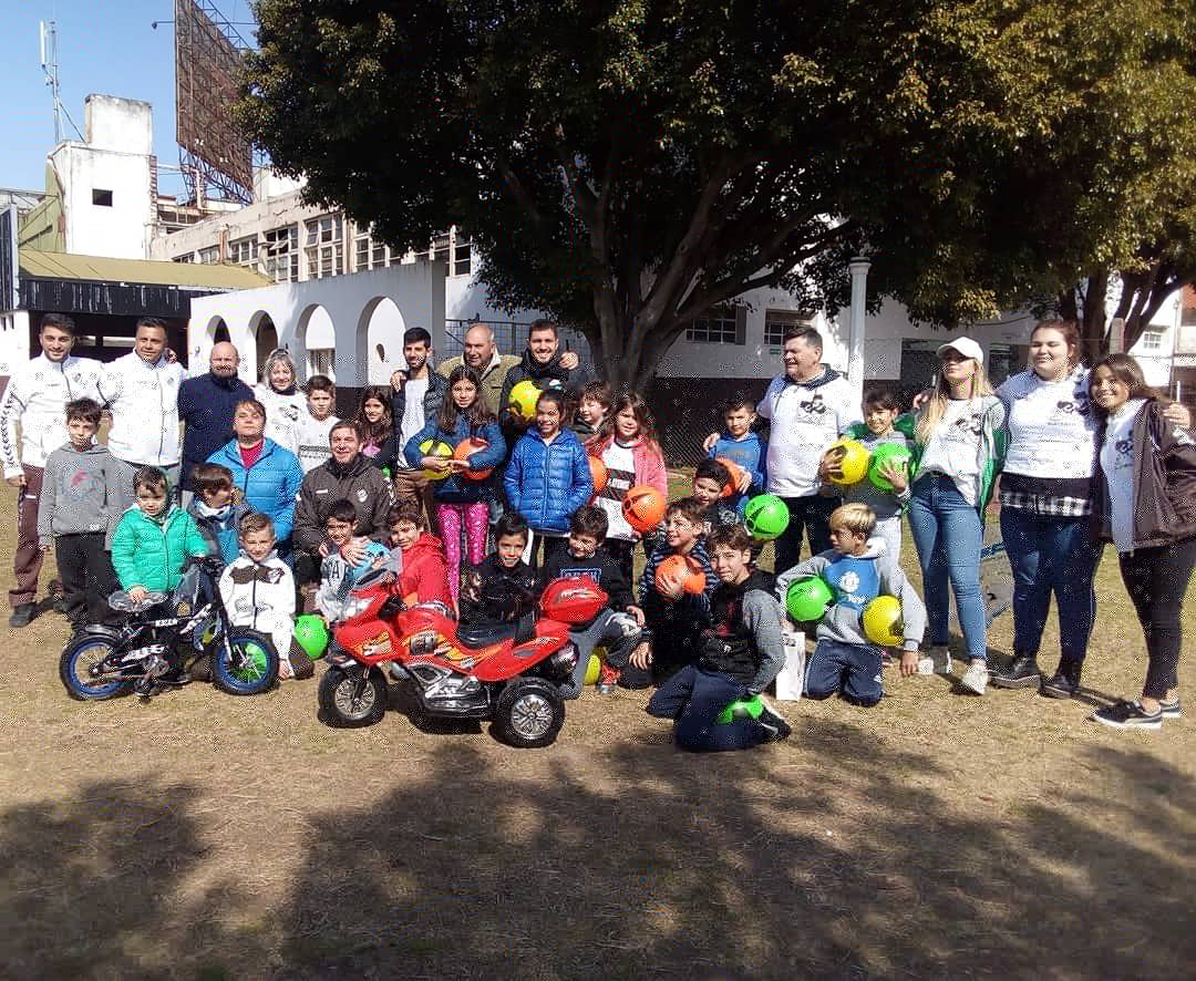 JuventudCalamar's tweet photo. Hermoso día del niño en familia! Muchas gracias a todos por venir 🤗 https://t.co/zJTFlcn1aW
