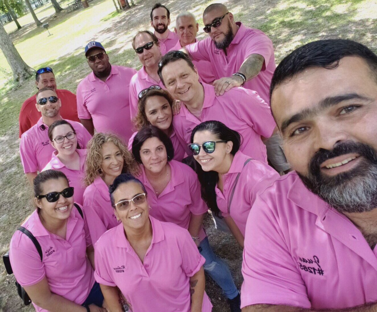 dlw877's tweet image. #safetyispersonal so we can enjoy days like this!😁 DS Appreciation BBQ
where we are committed to being safe even out of the building! #district148
#whyiworksafe #deerpark1285
🤳📸☀️🤪😂👚🍔🌭🍗👍🏻🙌🏻