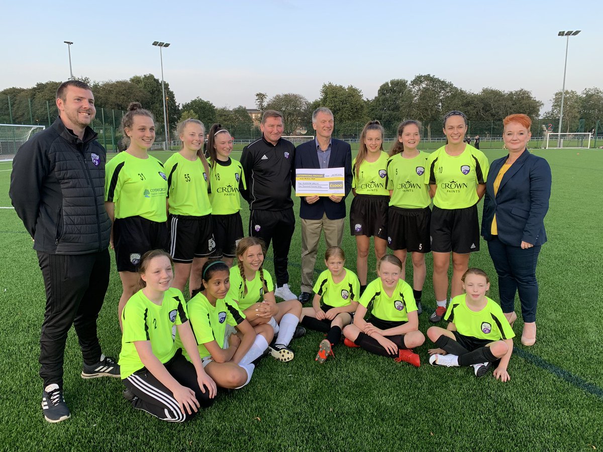 Glasgow Girls FC would like to thank both <a href="/DavidLinden/">David Linden</a> &amp; <a href="/Ivan_McKee/">Ivan McKee MSP</a> for their joint donation of £2,268 to <a href="/GlasgowGirlsFC/">Glasgow Girls FC</a> and <a href="/AChristieSNP/">Cllr AnnetteChristie</a> for all her support 👏🏼🖤⚽️💜

Full story -
▶️ facebook.com/27198821625814…