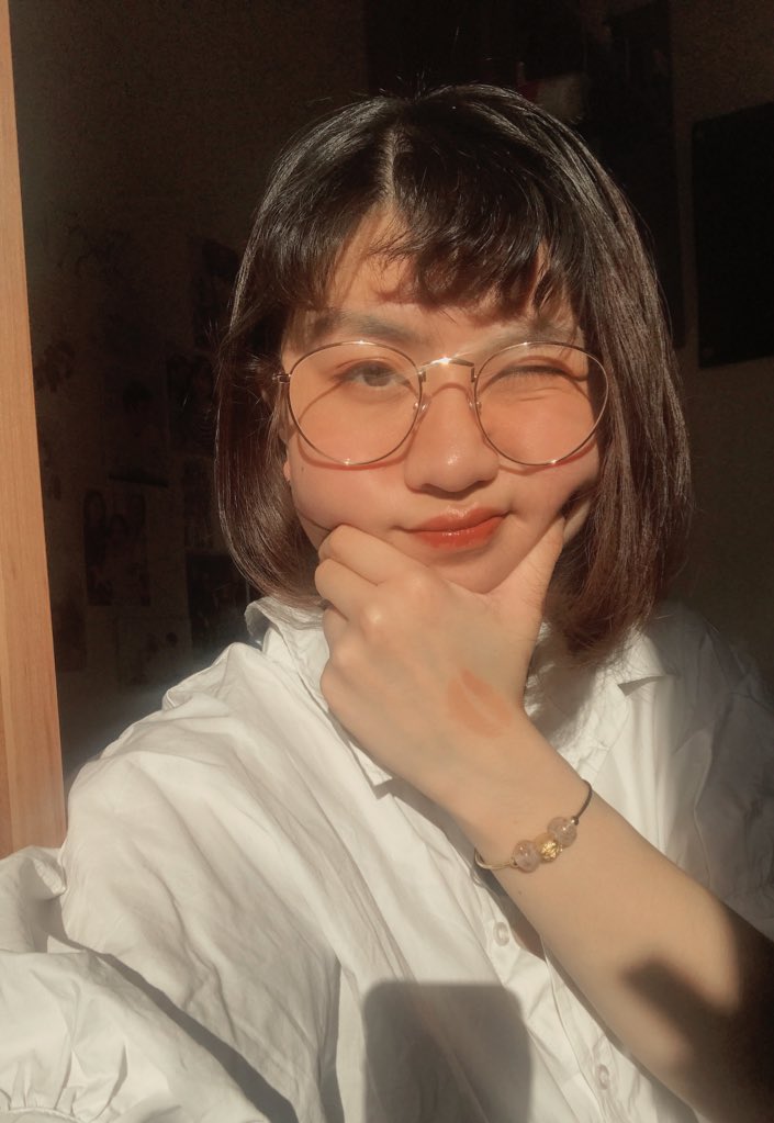 fooaily's tweet photo. #sunnyday #sun #makeup #glow #orange https://t.co/TziAmB6KgZ