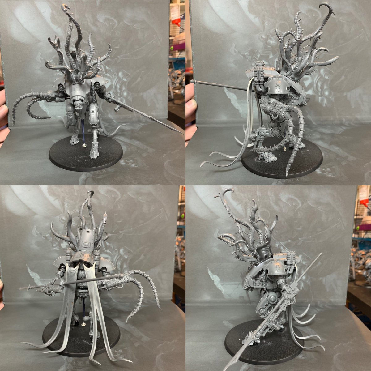 TheOneBenBailey's tweet photo. May I present a Tzeench and Slannesh themed armiger pair :) these have been such fun to do! No leg reposing this time though! :) #warmongers #armigers #warhammer #gamesworkshop #conversions #hobby https://t.co/vRoYKwiCAi