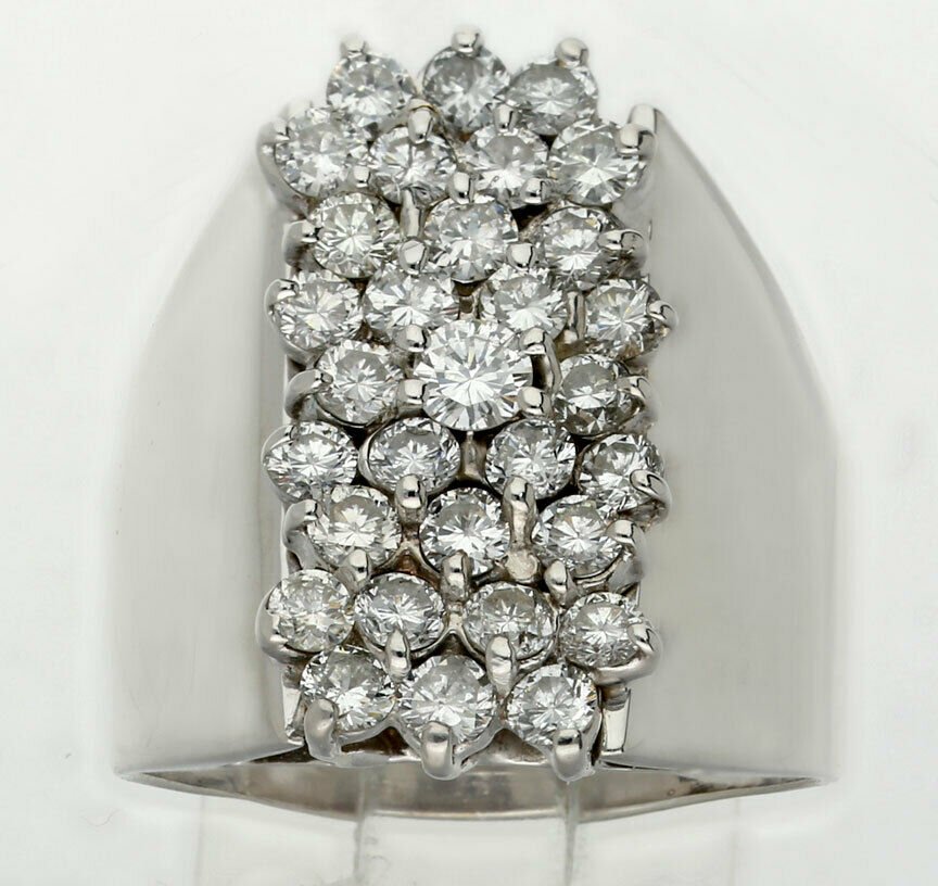 adinajewelers's tweet photo. Stunning diamond cocktail ring! Contemporary style in 14K white gold with 31 round brilliant diamonds (1.65CT sz10-can be resized). At a true wholesale price. Why pay retail? #diamondring #cocktailring #diamondcocktailring https://t.co/pNBasRVYwE https://t.co/3zS6sF1JQc
