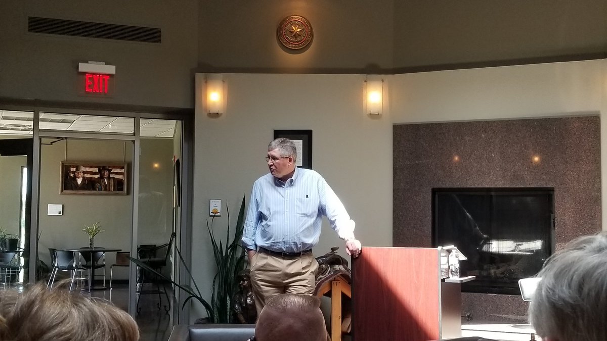 bobbitt_cindy's tweet photo. Thanks @RepFrankLucas for an informative town hall meeting @PoncaCityOKgov Standing Bear Educational Center discussing why #CountiesMatter &amp; importance of addressing #Transportation #agriculture #mentalhealth @NASA #science @myokacco @NACoTweets

Your staff is great @goenmeier https://t.co/PFJ6G9mw55