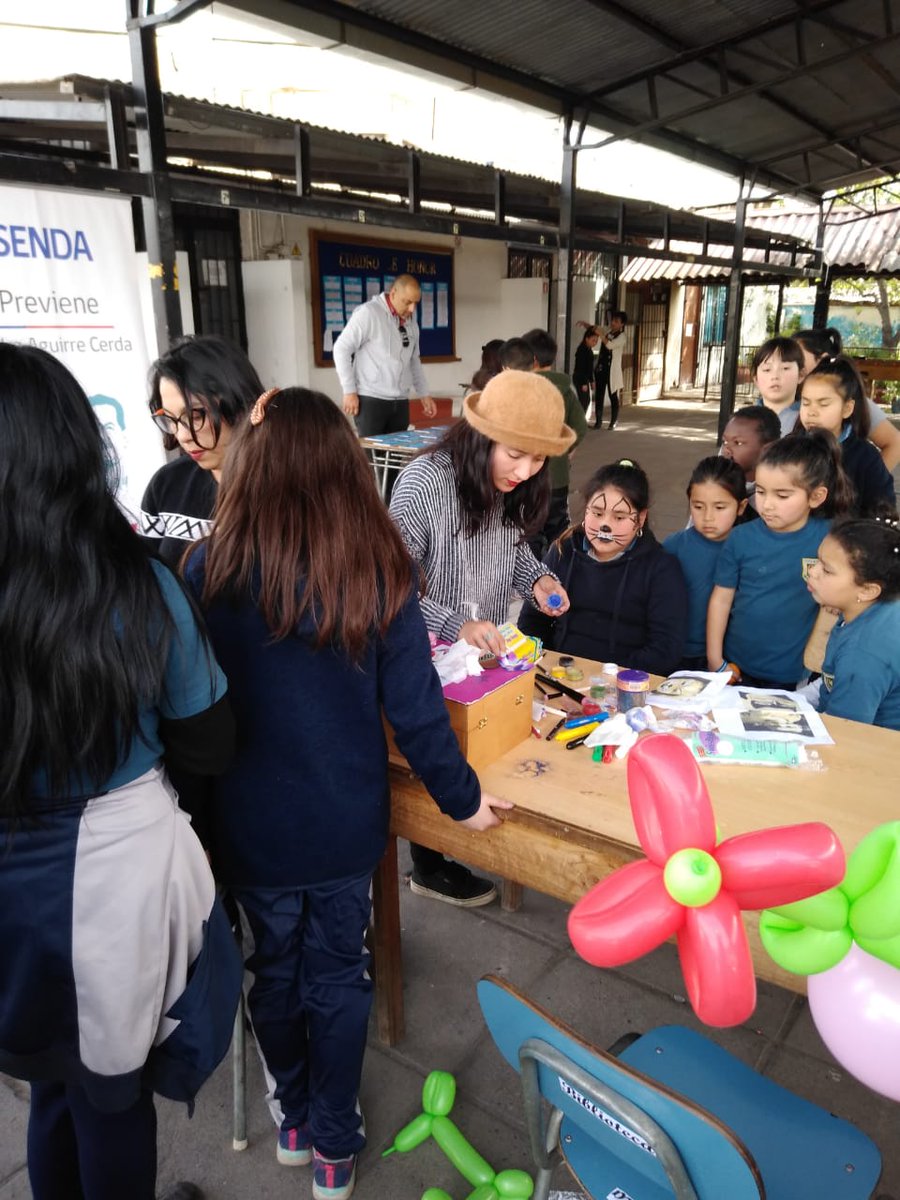 PrevienePac's tweet photo. @PrevienePac en recreo preventivo junto a escuela Divina Gabriela #EligeVivirSinDrogas @Senda_gob @Senda_RM @MunicipioPAC https://t.co/fT51PNQbVm