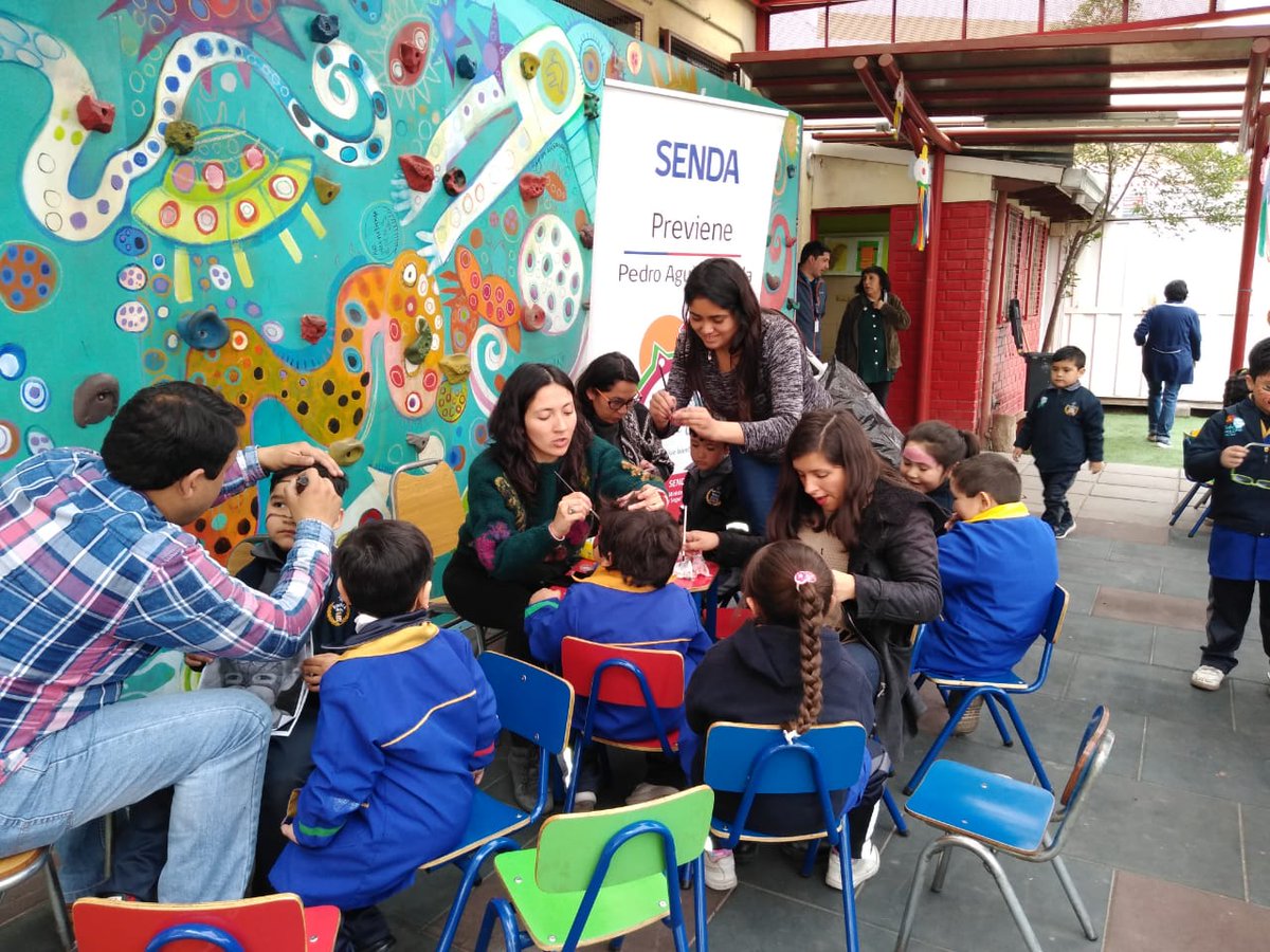 PrevienePac's tweet photo. @PrevienePac en escuela Boroa de @MunicipioPAC en actividad recreativa junto a los más pequeños #EligeVivirSinDrogas @Senda_gob @Senda_RM https://t.co/vuTTaIgGTc