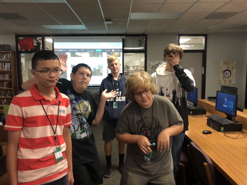 Group 3 won the Library GooseChase. Thank you @KPHSLibrary for such a fun introduction to the library! #funfreshmen #bettertoday #readyforresearch @HumbleISD_KPHS @kphs_english