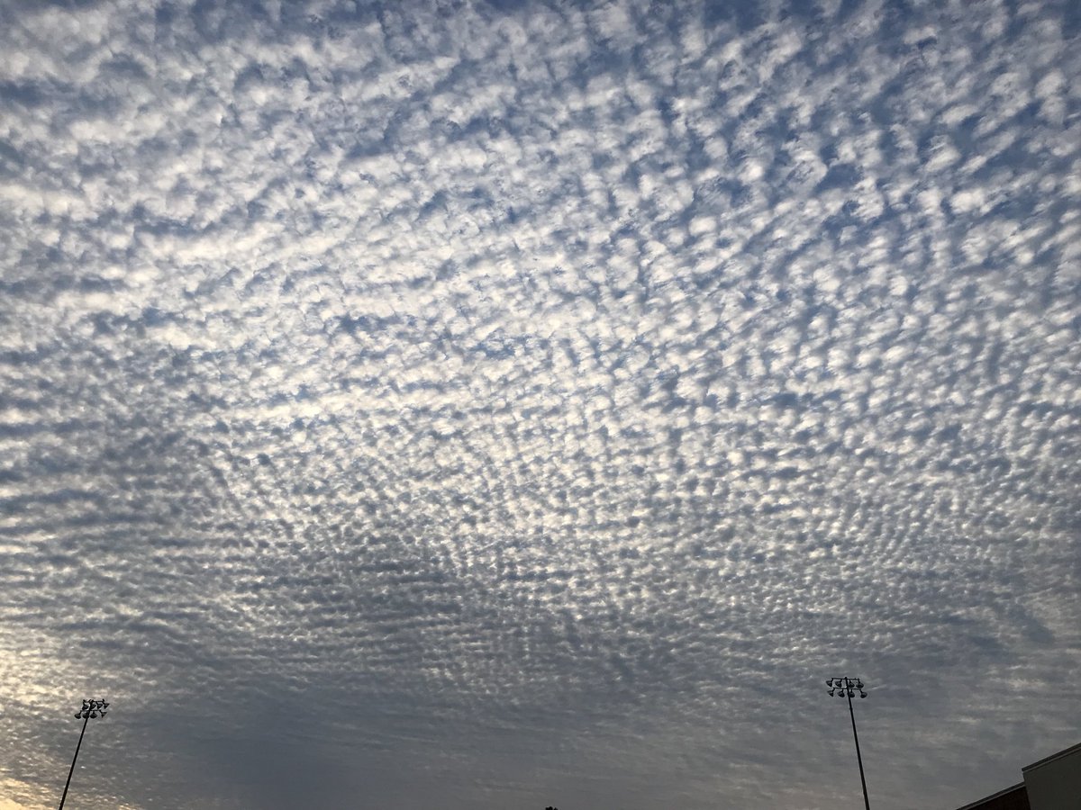 mboley013's tweet image. Cool clouds this morning!! #clouds #cloudporn #beautiful #nofilter @KATVToddYak