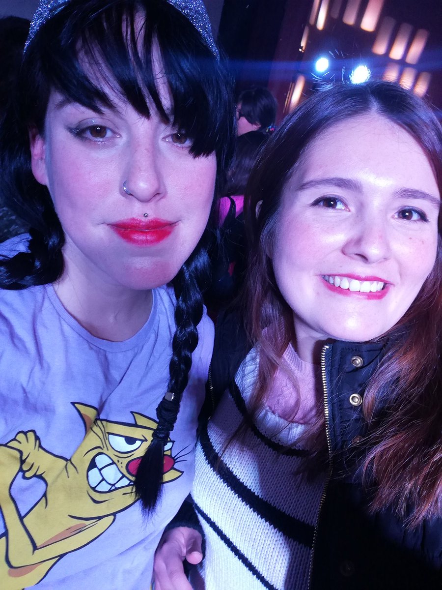 micheloquis's tweet photo. Las ami demasiado, me reí más que la chucha con su show, les deseo lo mejor, son demasiado bknes y bellas ❤️ @polaberta @Lulaladelbarrio @palomoza @beibijosephine #alosolte https://t.co/iityEAsz0G