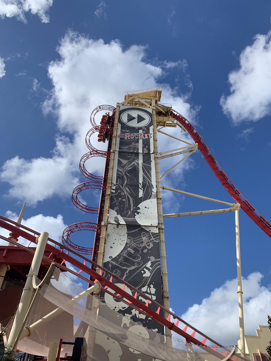 claireno2's tweet photo. Wow! @UniversalORL was just awesome! Gutted our two days are over.. we all absolutely loved it! #topspot #bestrides ๐บ๐ธ https://t.co/GJITbV3cD4