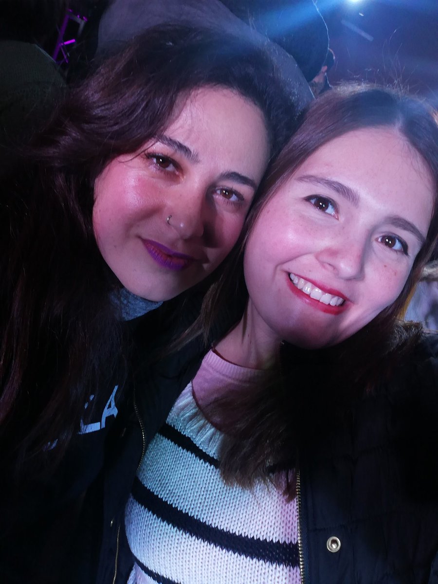 micheloquis's tweet photo. Las ami demasiado, me reí más que la chucha con su show, les deseo lo mejor, son demasiado bknes y bellas ❤️ @polaberta @Lulaladelbarrio @palomoza @beibijosephine #alosolte https://t.co/iityEAsz0G