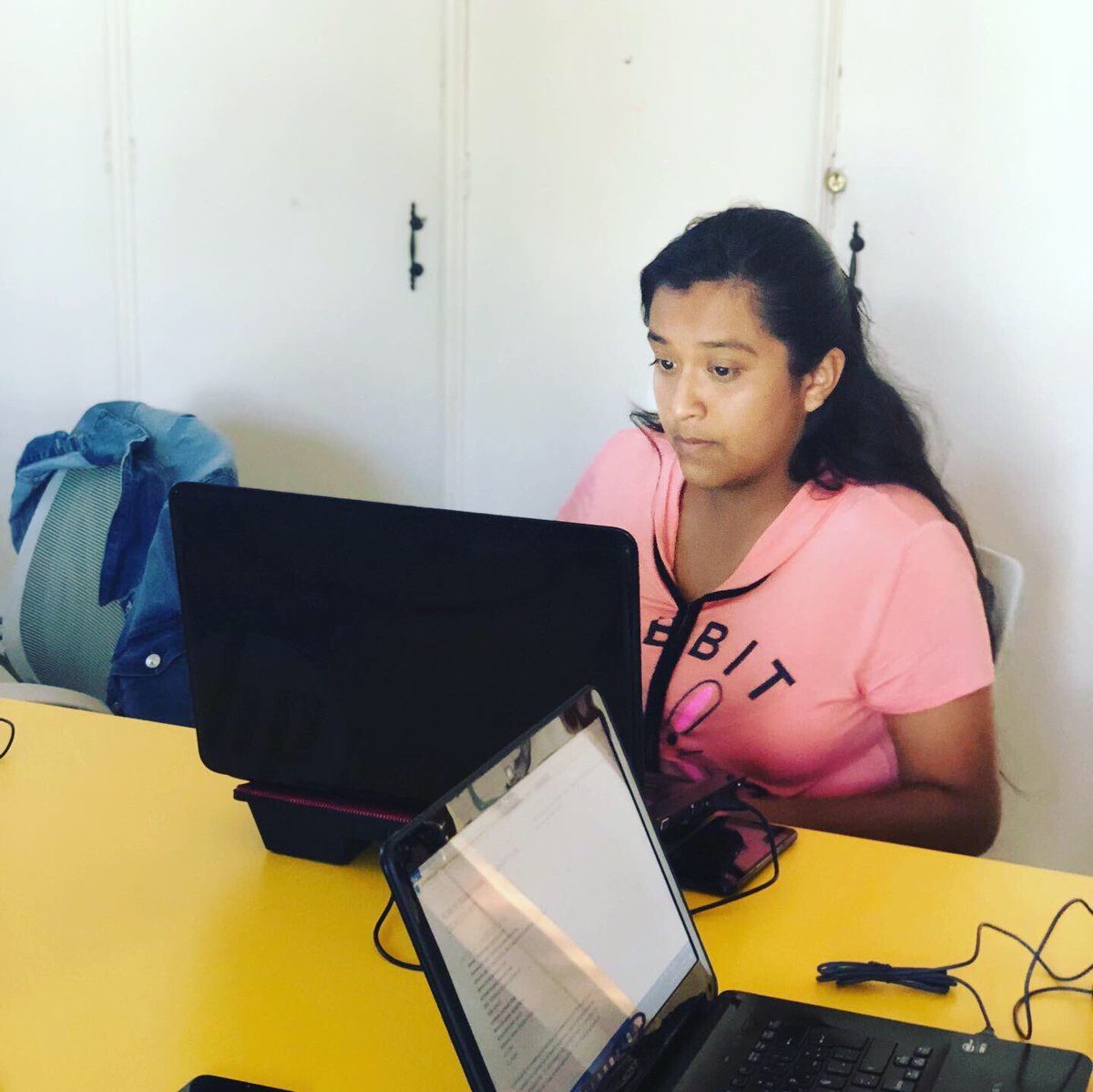 En #León estamos trabajando para que más mujeres elijan carreras tech. Hoy en nuestro taller de #programación de algoritmos y pseudocódigo. <a href="/LeonShapers/">Global Shapers León</a> @elivitevi @alan_opto <a href="/NancyNSalazar/">nancynsalazar.tech 💻🩷</a>