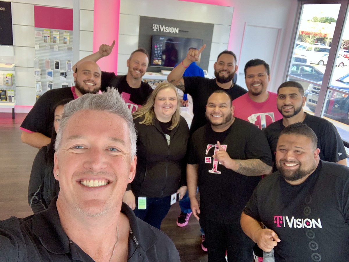 RickDChandler's tweet photo. 1. Meet some of the best retail teams and RDMs selling T|Vision in Dallas ✅
2. Ride with some of the hardest working Techs installing T|Vision in Dallas homes ✅
3. Talk w/amazing T-Mobile Customers ✅
4. Only Wednesday? ✅

Thanks Dallas teams for all you do!!! https://t.co/fk65Lgmtbr