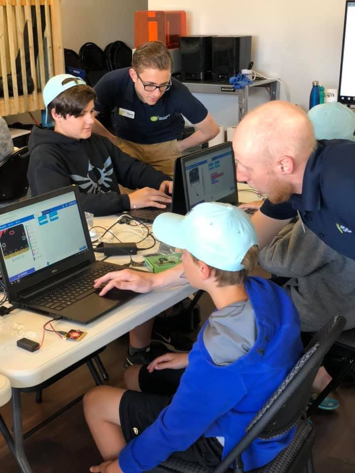 IGNITEAtlantic's tweet photo. What an awesome first day of Digital Discovery Camp with @DiscoveryCntr here at @IgniteAtlantic These kids are awesome. Thanks to @DigitalNS for helping make this happen. #stemkids #science #ignitescience https://t.co/RDFaHergFx